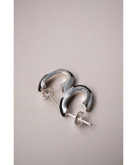 BASENOTES / Onyx White Earrings from Mexico