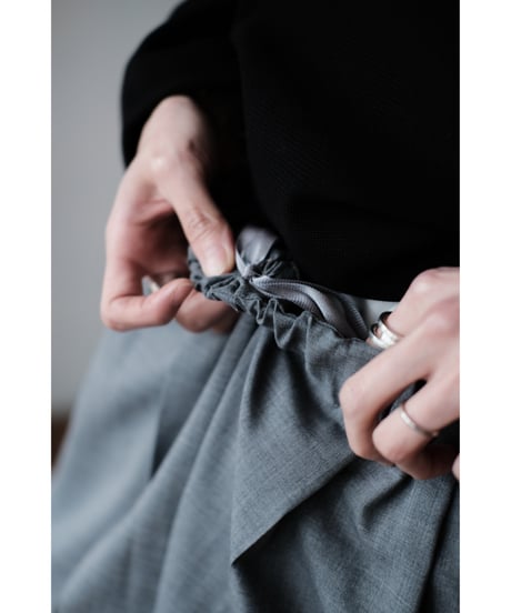 un/unbient / Wide Easy Shorts(Light Grey)