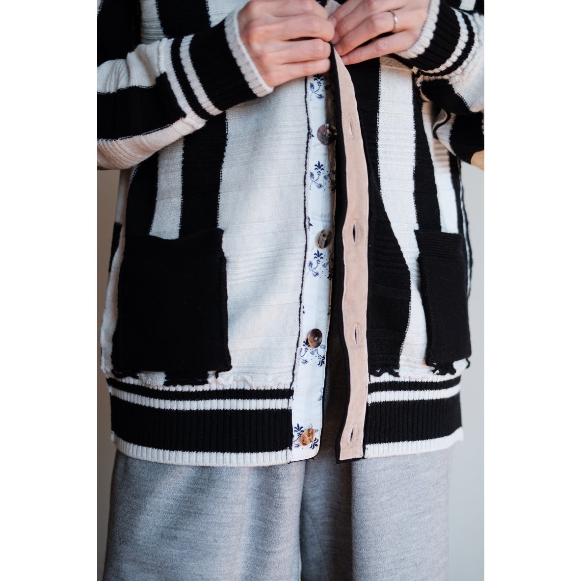 ANSNAM / Stripes Cardigan(Black×White) | PARK