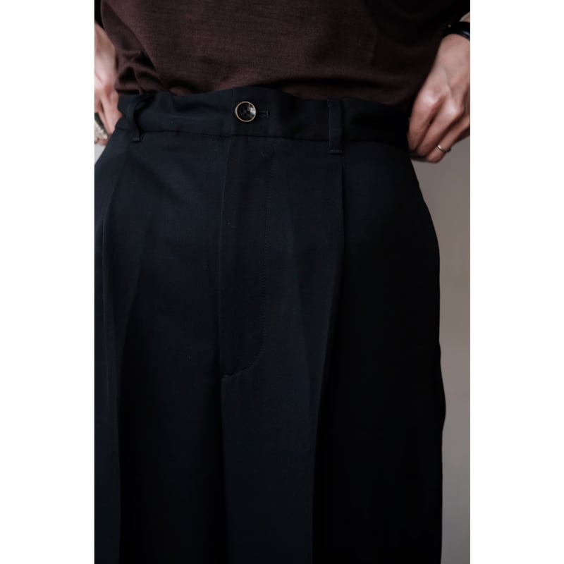 BISOWN / WOOL GABA 1TUCK EASY SLACKS(True Black