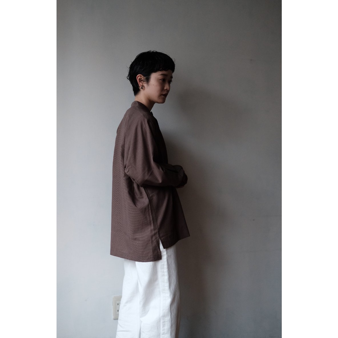 un/unbient アン 25SS 日本製 Stand Collar Shirt ウールトロピカル スタンドカラーシャツ UNSH41 2 Pale Brown Check アンビエント 長袖 チェック トップス【新古品】【中古】【un/unbient】 un/unbient アン 25SS 日本製 Stand Collar Shirt ウールトロピカル