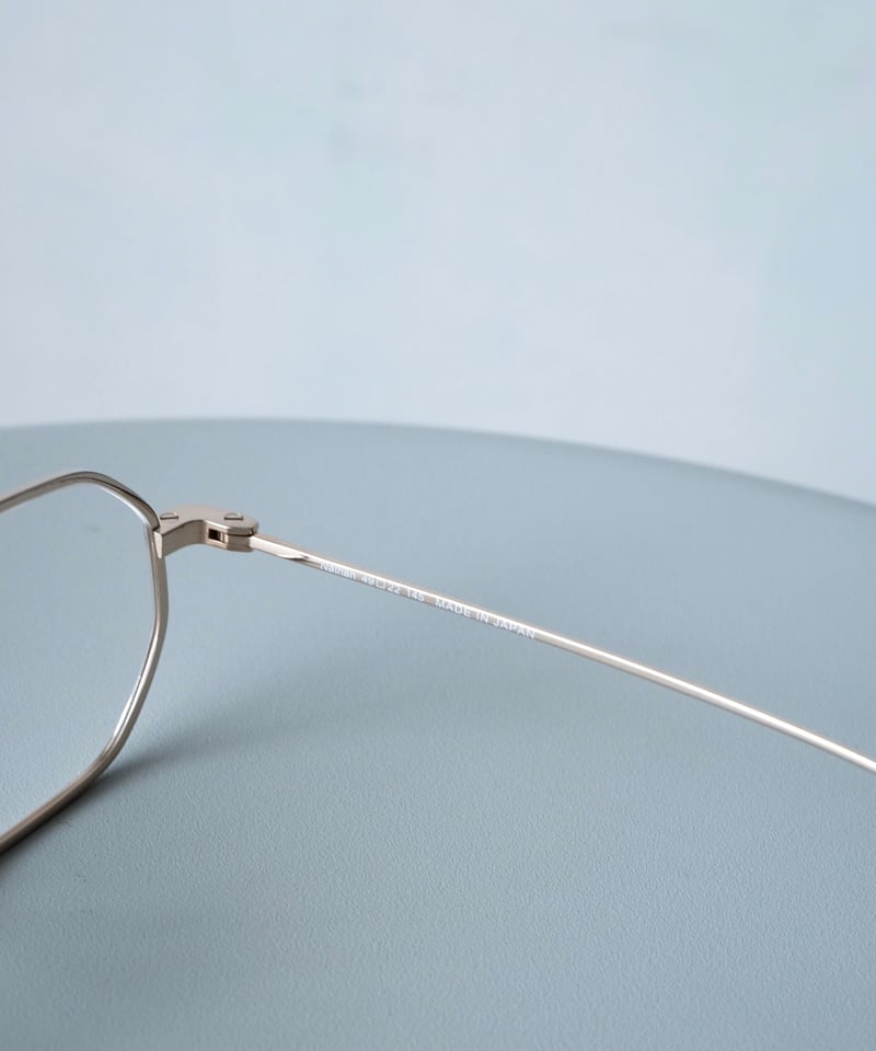 YUICHI TOYAMA. / U-180 Nathan(01 White Gold) |