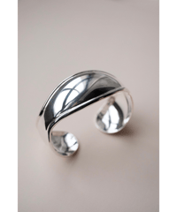 BASENOTES / Curve Bangle from Mexico