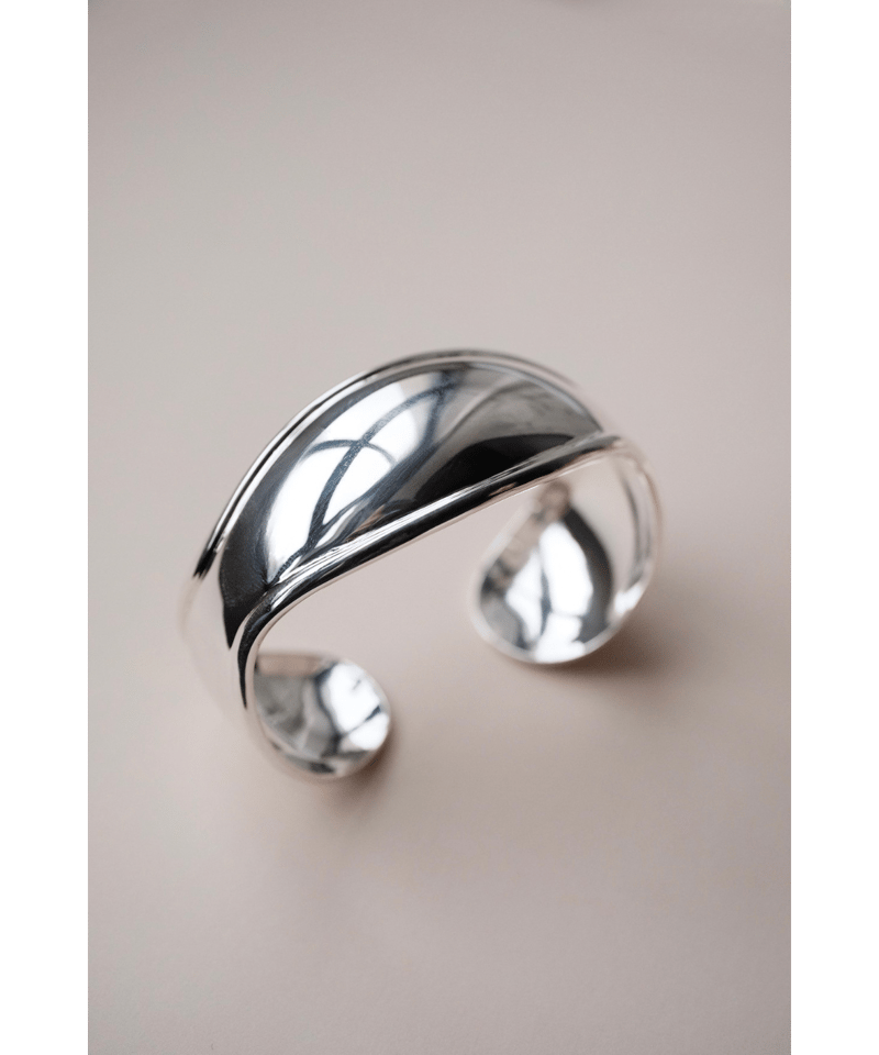 BASENOTES / Curve Bangle from Mexico | PARK