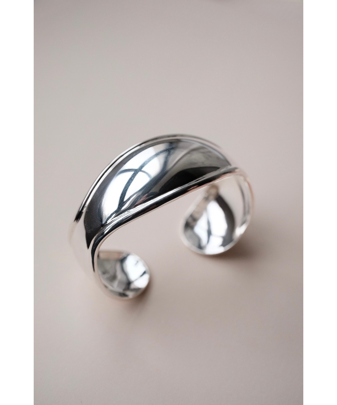 BASENOTES / Curve Bangle from Mexico | PARK