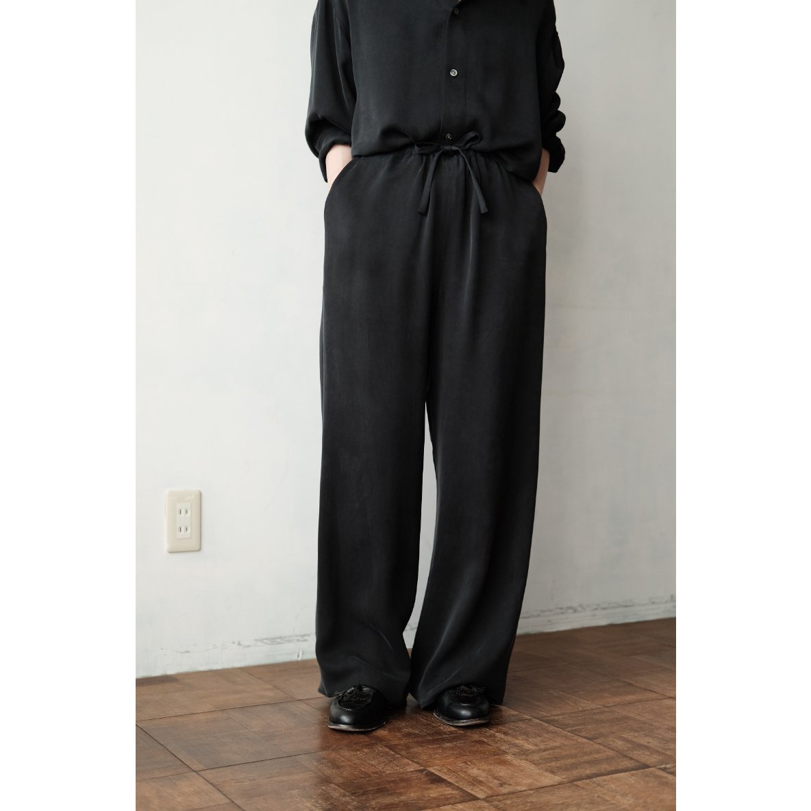 matereal / Cupro Easy Pants(Black) | PARK