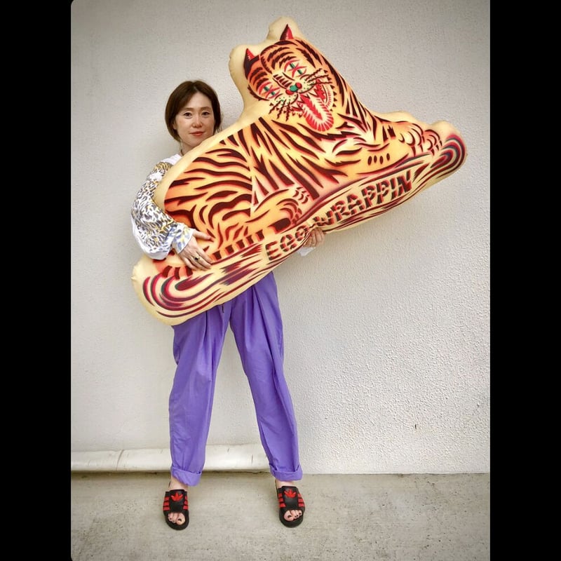  ECONOMICS EXPERIMENT クッション CUSHION on the cloud | HOME ECONOMICS EXPERIMENT