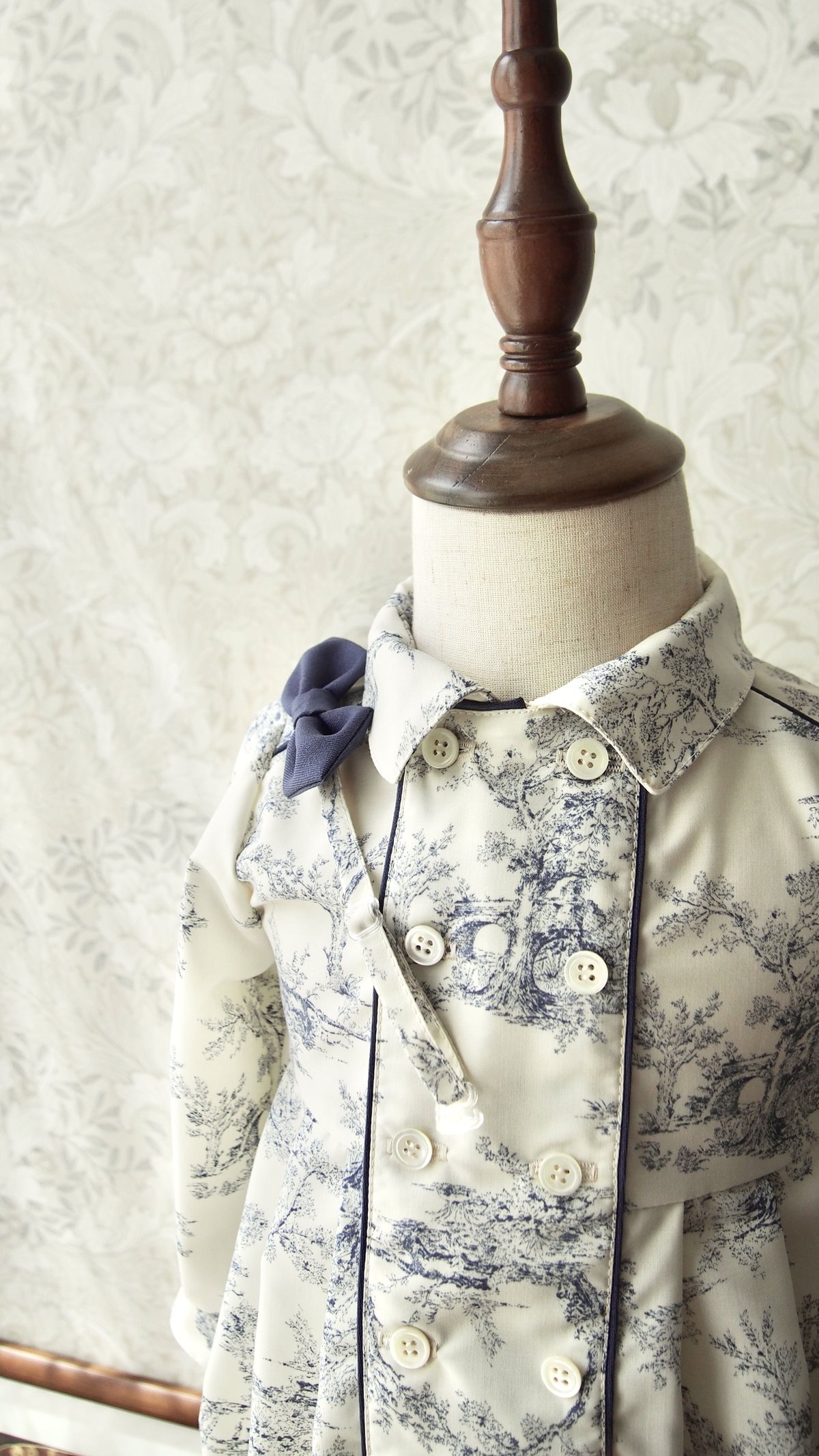 王子様ロンパース 【 花柄ジャガード / Navy・Cream 】 | comorinoe