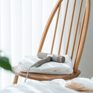 ル*輩様 KINUO ヘアドライヤー クリーム色 絹女 ル*輩様 KINUO ヘアドライヤー クリーム色 絹女 ル*輩様 KINUO ヘア