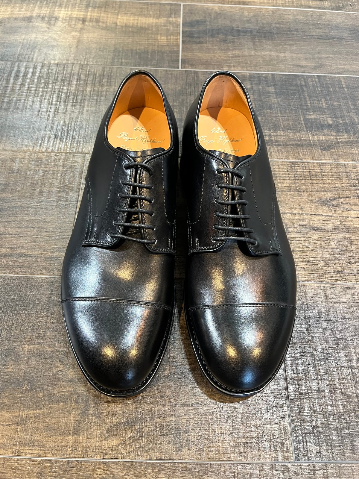 42ND ROYAL HIGHLAND ネイビーコレクション 外羽根ストレートチップ