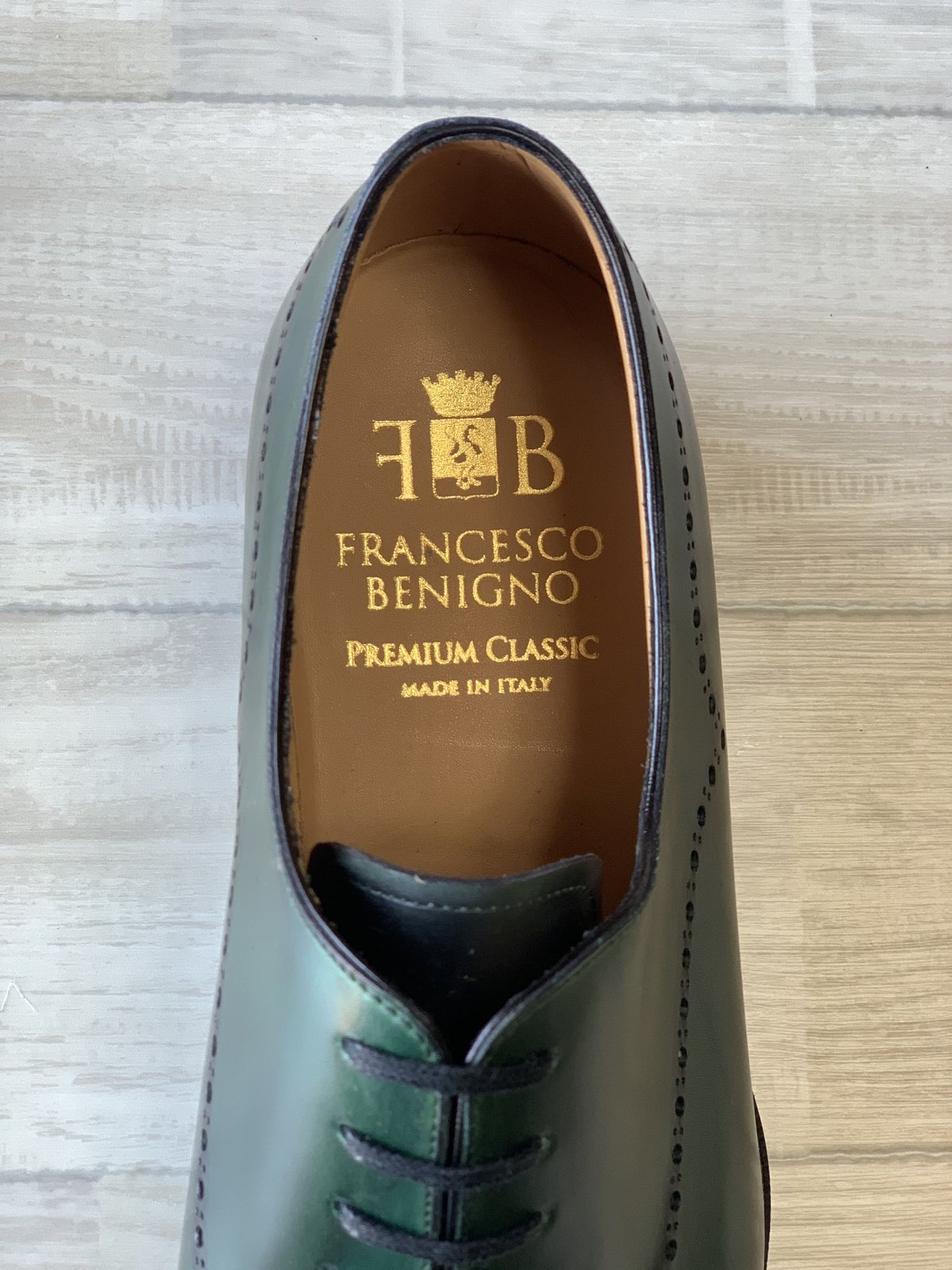 FRANCESCO BENIGNO PREMIUM CLASSIC ホールカットメダリオン グ