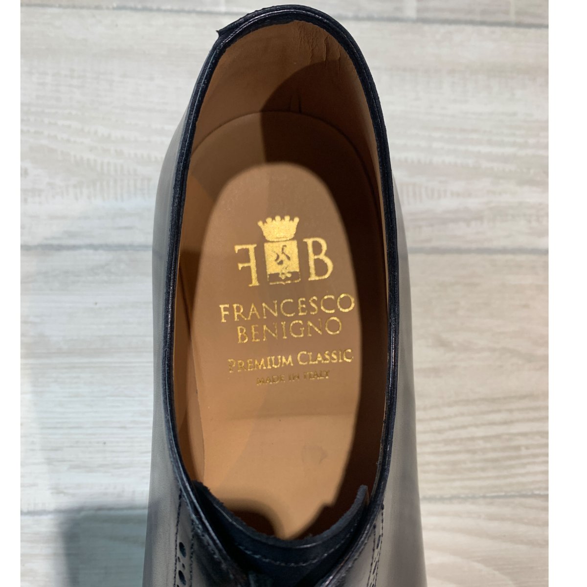 FRANCESCO BENIGNO PREMIUM CLASSIC ホールカットメダリオン ブ