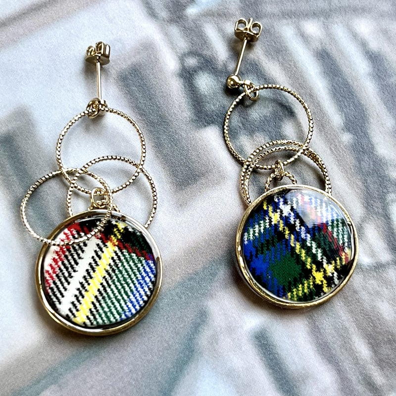 24.タータンチェックピアス | mathew