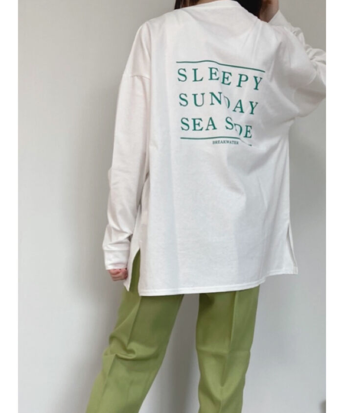 新品TODAYFULバックプリントロングTシャツ♡ TODAYFUL（トゥデイフル）の「バックプリントロングT（Tシャツ