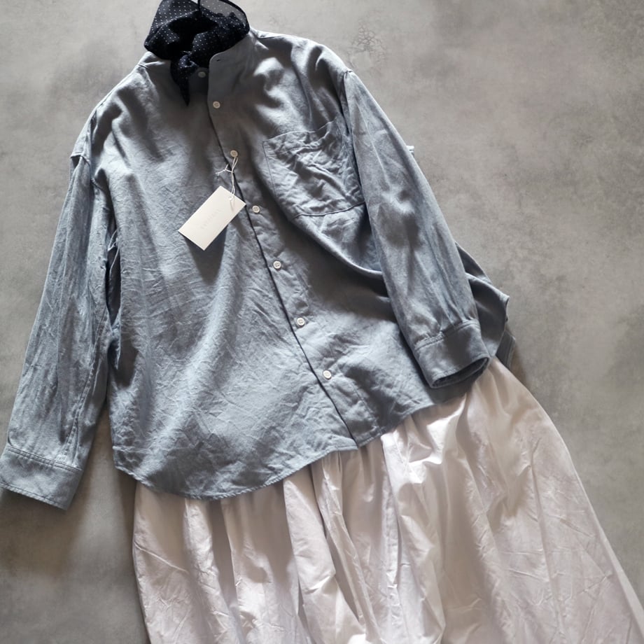 テクノカシミアヘザーコットンバンドカラーバックギャザードシャツ