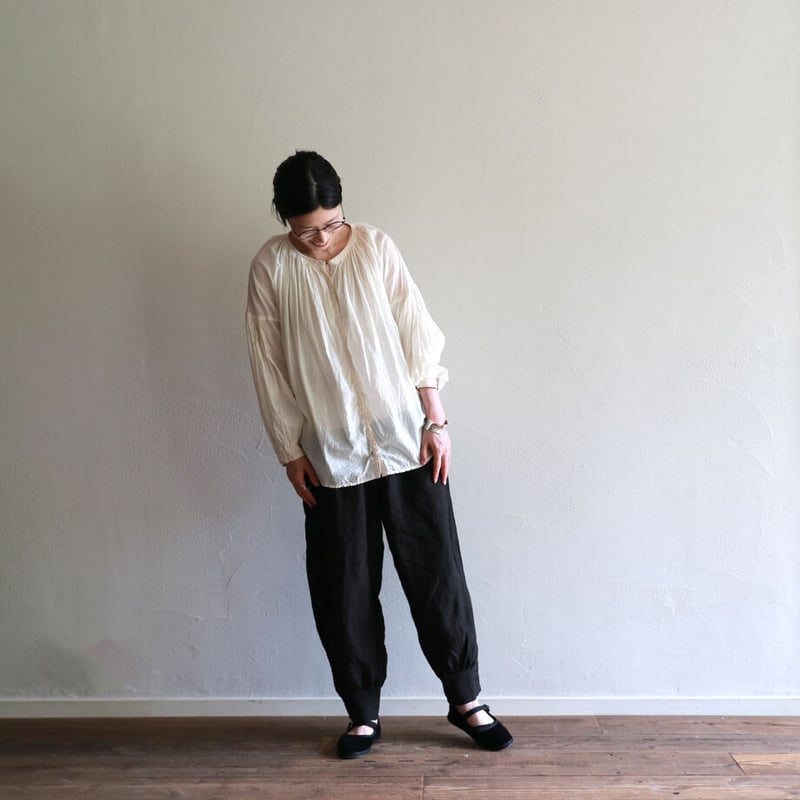 リネンクラッシックパンツ／ROBE de PEAU | ovede