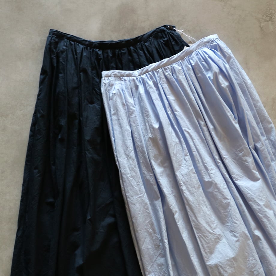 ファインヤーンコットンランダムプリーテッドマキシスカート／TOUJOURS