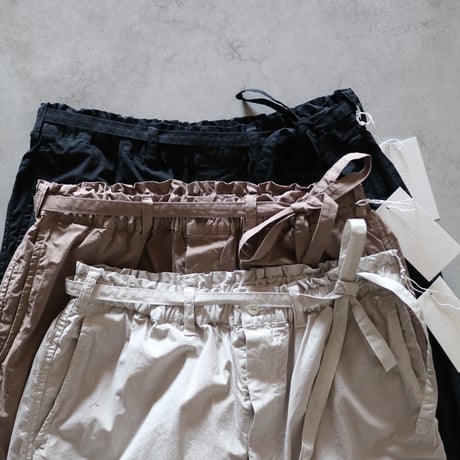 ガーメントダイコットンストレッチポプリンストリングベルトトラウザーズ／TOUJOURS