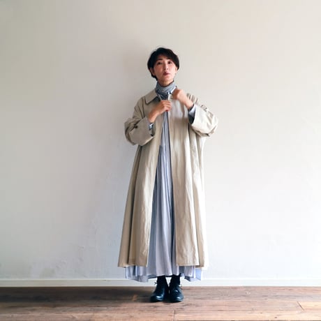 ハイカウントコットンシルクギャバジンオーバーサイズワイドスリップステンカラーコート／TOUJOURS