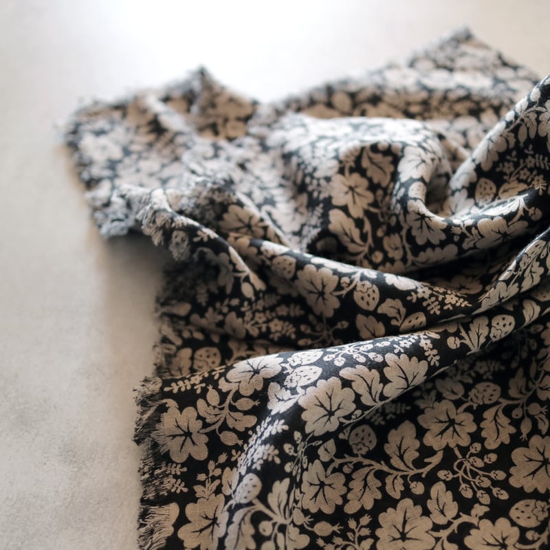 ワイルドベリーガーゼショール／R&D.Co- | ovede