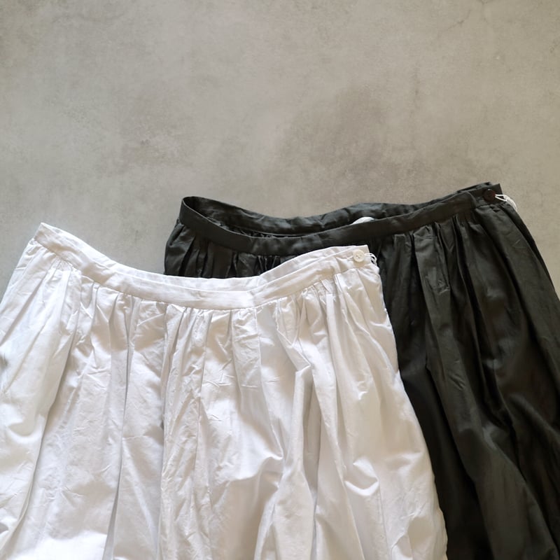 コットンシルクフェイルランダムプリーテッドマキシスカート／TOUJOURS