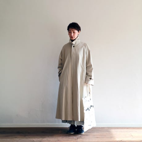 ハイカウントコットンシルクギャバジンオーバーサイズワイドスリップステンカラーコート／TOUJOURS