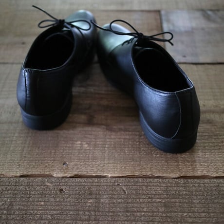 プレーントゥシューズ/TRAVEL SHOES bychausser
