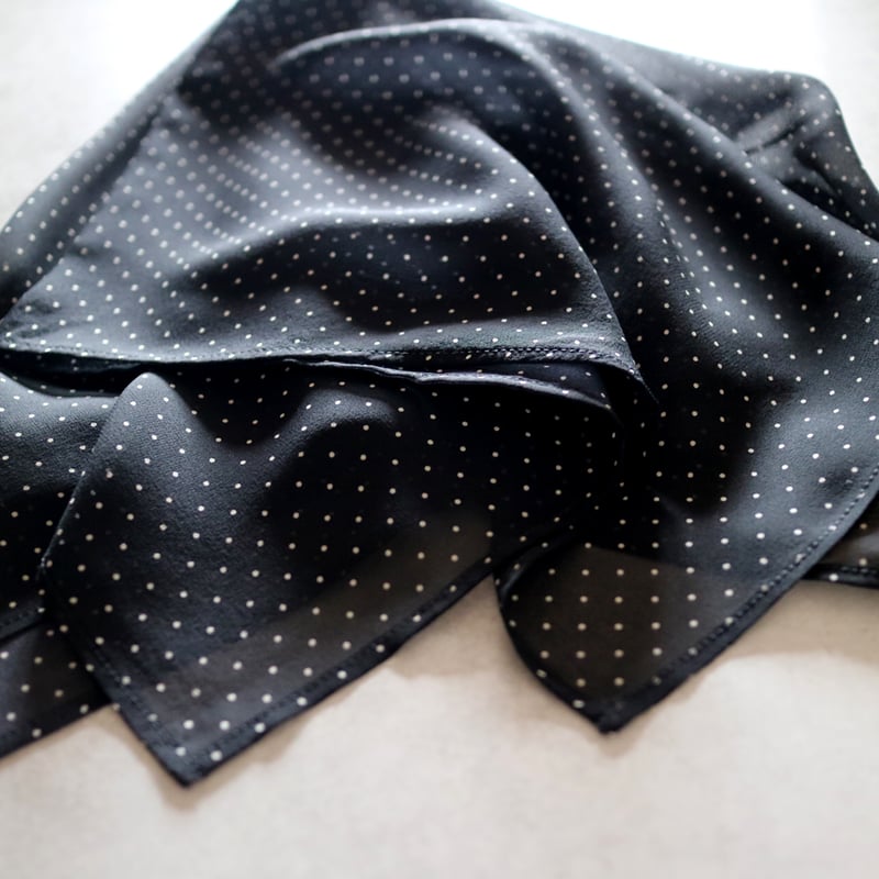 ピンドットプリントシルクシフォンスカーフ／TOUJOURS | ovede