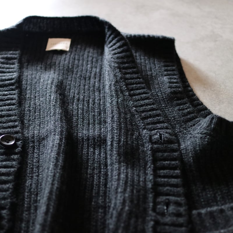 エクストラファインピュアカシミアリブステッチカーディガンベスト