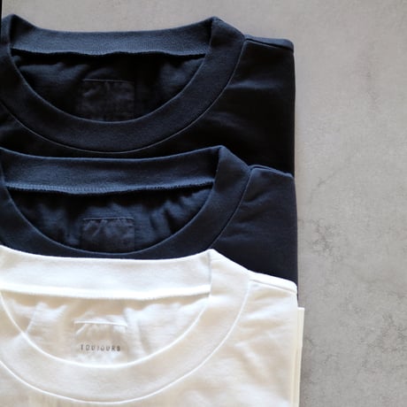 オーガニックファインコットンプリントフットボールTシャツ／TOUJOURS
