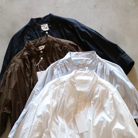 ファインヤーンコットンハーフビショップスリーブプリーテッドシャツドレス／TOUJOURS
