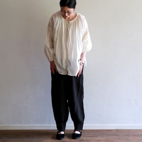 リネンクラッシックパンツ／ROBE de PEAU