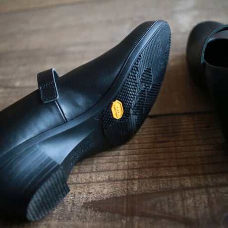 ワンストラップヒールシューズ/TRAVEL SHOES bychausser