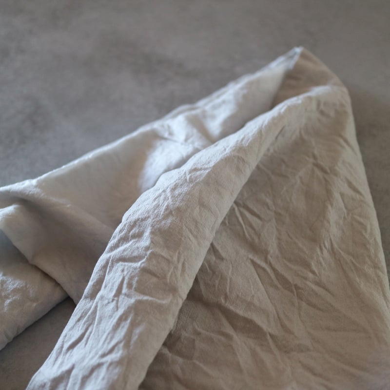 スーパーファインウールシルクトライアングルスカーフ／TOUJOURS | ovede