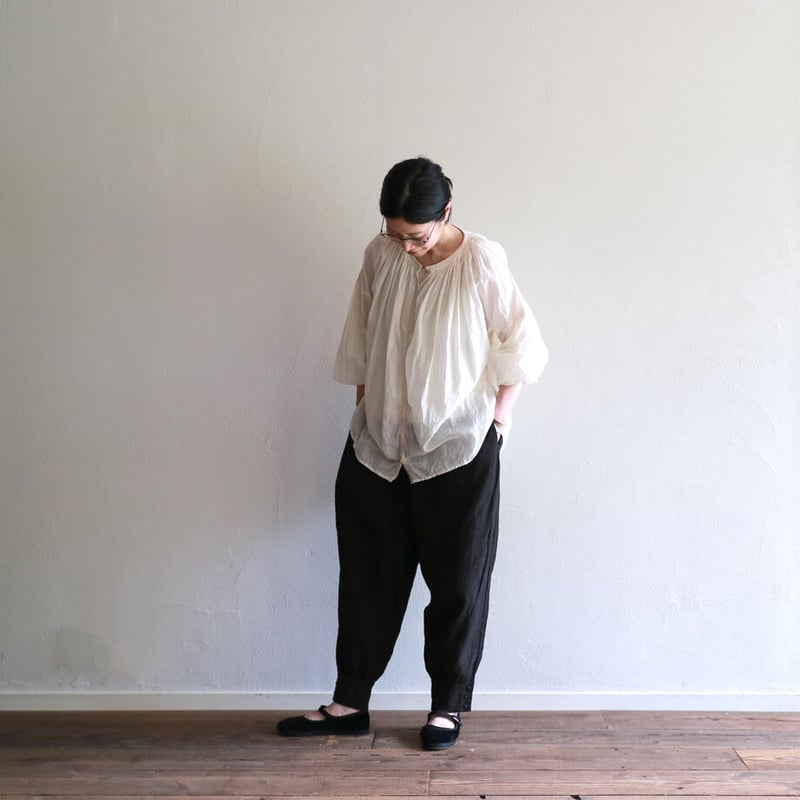 リネンクラッシックパンツ／ROBE de PEAU | ovede