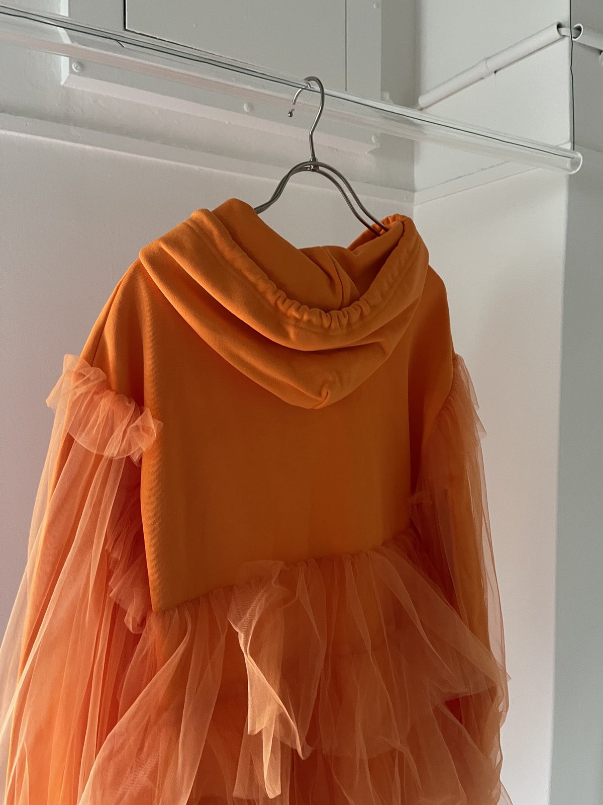 VIVIANO / Tiered Tulle Trimmed Hoodie | JURK TOKYO VIVIANO / Tiered Tulle Trimmed Hoodie | JURK TOKYO