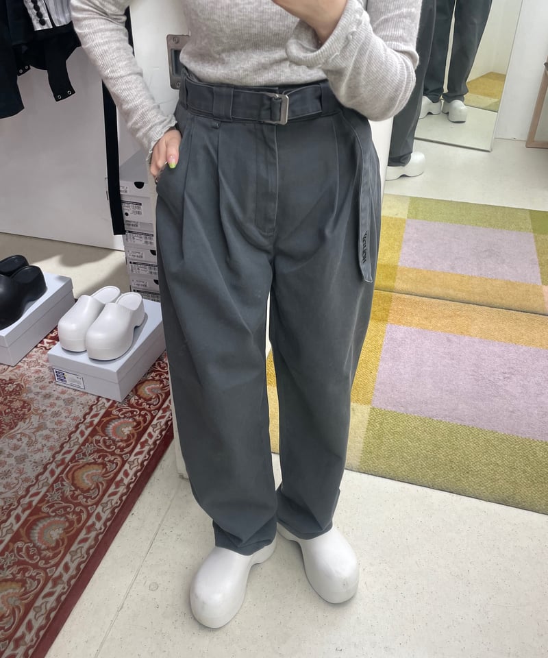 【新品未使用】HOLIDAY DICKIES PIN TUCK PANTS HOLIDAY / DICKIES BELTED 2TUCK PANTS | JURK sho