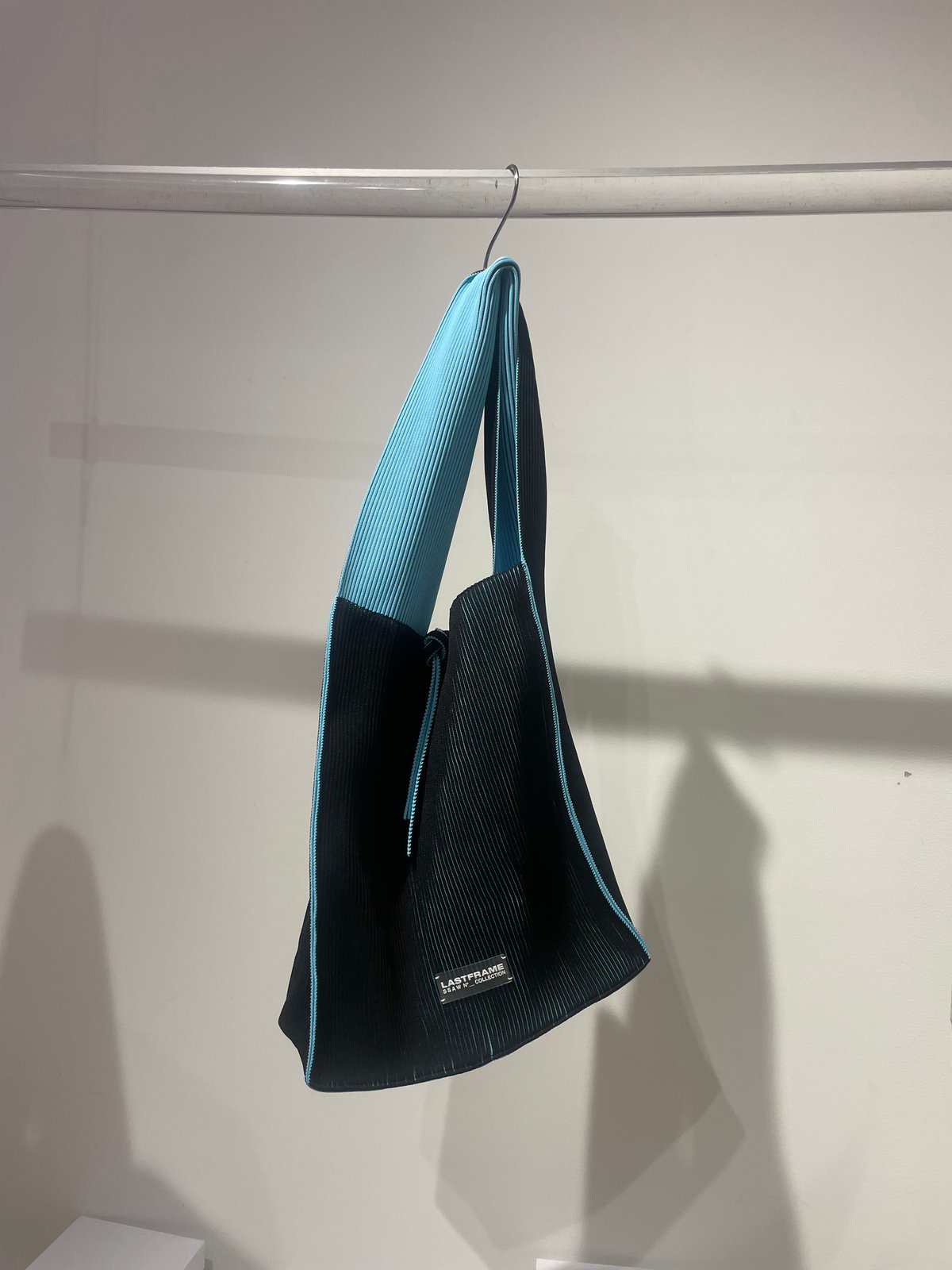 LASTFRAME / KASANE REVERSIBLE TASUKI TOTE | JUR