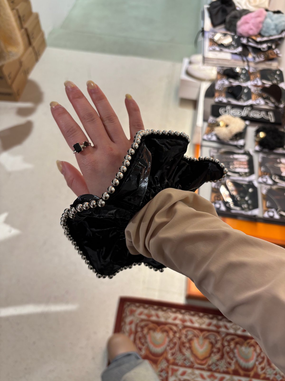 アクセサリーその他 Plage Scunchie heyep / Patent Faux Leather Scrunchie | JURK sh