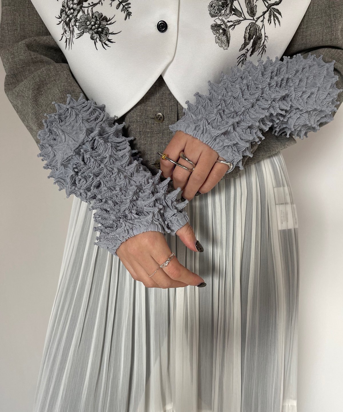 MIKAGE SHIN / Versatile Spiky Shibori Globes |