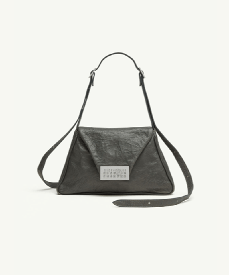 MM6 Numeric BAG MEDIUM ブラックプレート 26436406_56476220_600.jpg