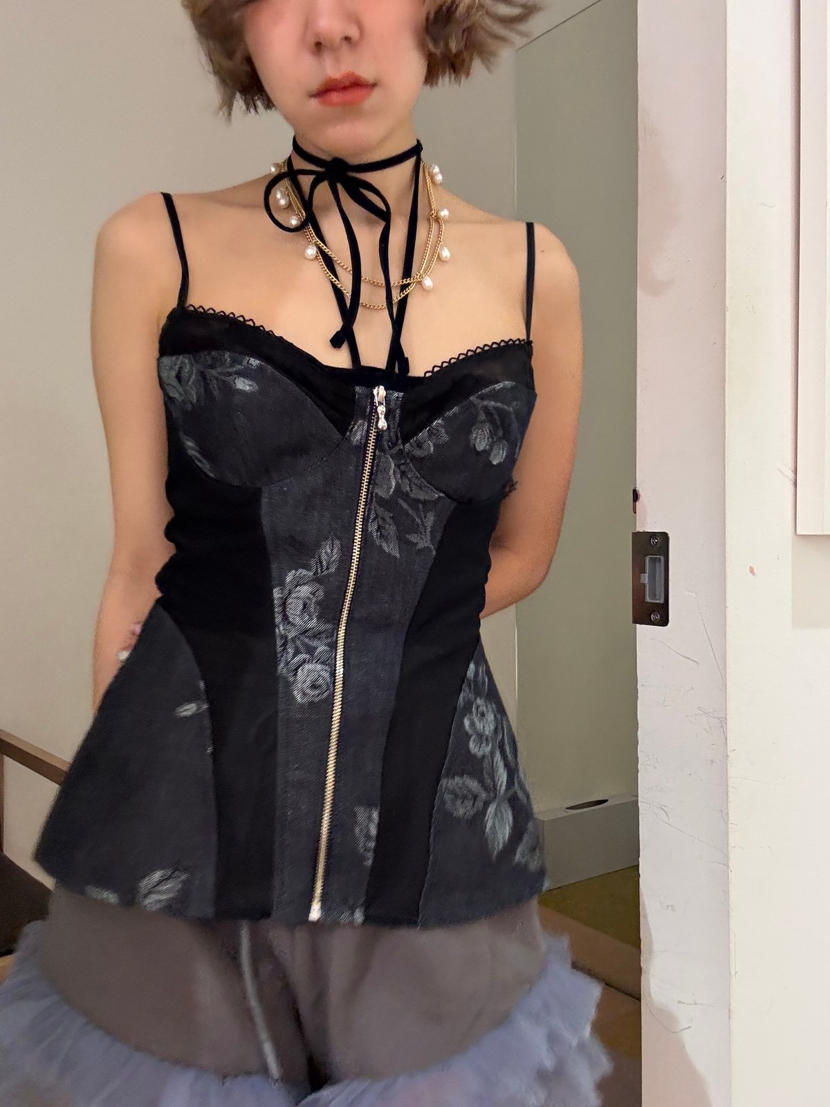 トップス fetico FLOWER EMBROIDERED DENIM BUSTIER FETICO's GATHERED SHEER TOP BLACK mail order | Palette Art