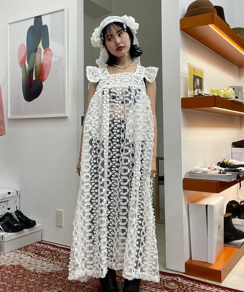 美品 佐々木希【intimite Back Ribbon One-piece】 naokitomizuka / Organdie embroidery back ribbon