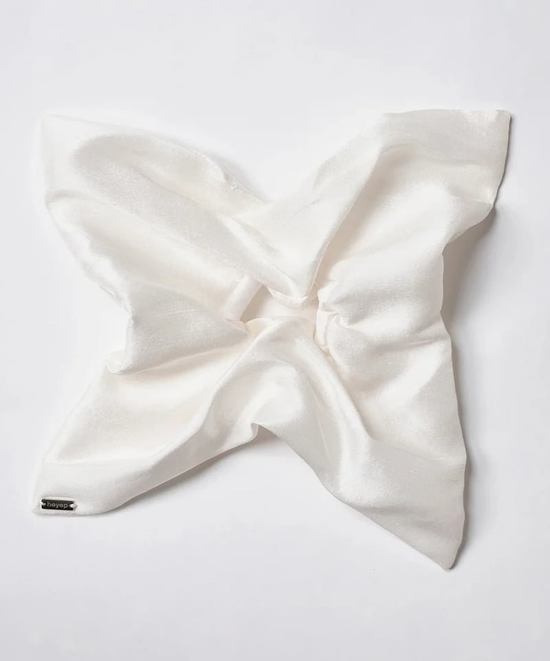 heyep/ ヘイップ silk square medium scrunchie heyep｜Silk Square Medium