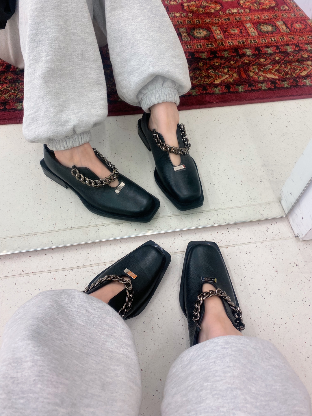 MIKAGE SHIN / Open Slit Chain Slip-on