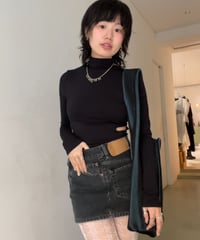 Determ; / Gatered Off-shoulder Top | JURK shop