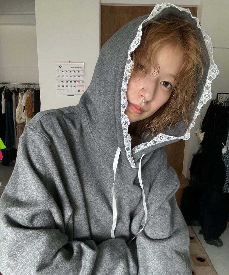 トップス sister jane / Elodie Lace Trim Hoodie sister jane / Elodie Lace Trim Hoodie