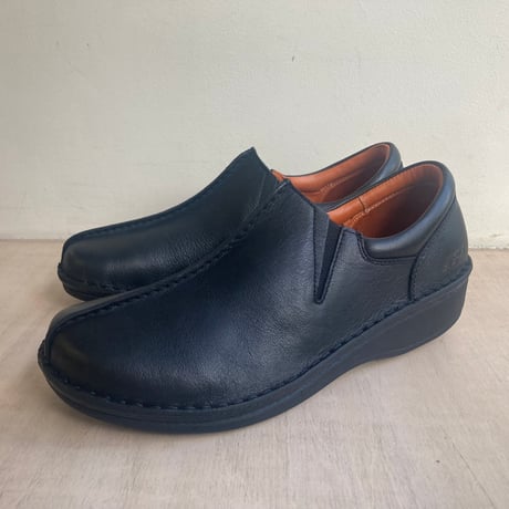 H.P.S スリッポンシューズ　ブラック