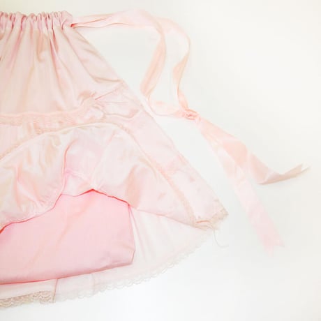Frill skirt bag