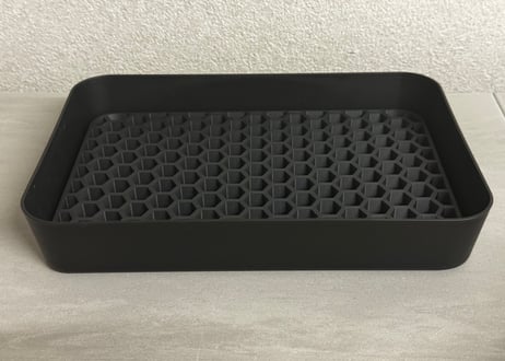 HONEYCOMB GRATING（ハニカムグレーチング）| 整理トレー用水切りグレーチング